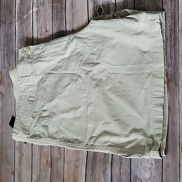 Briggs light tan lightweight shorts with 7.25" inseam NWT - Picture 3 of 12